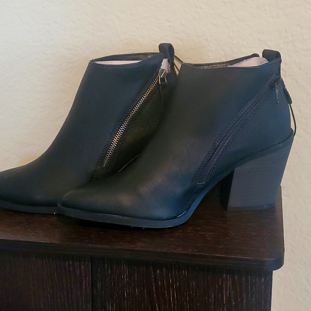 Wedge Hill Boots